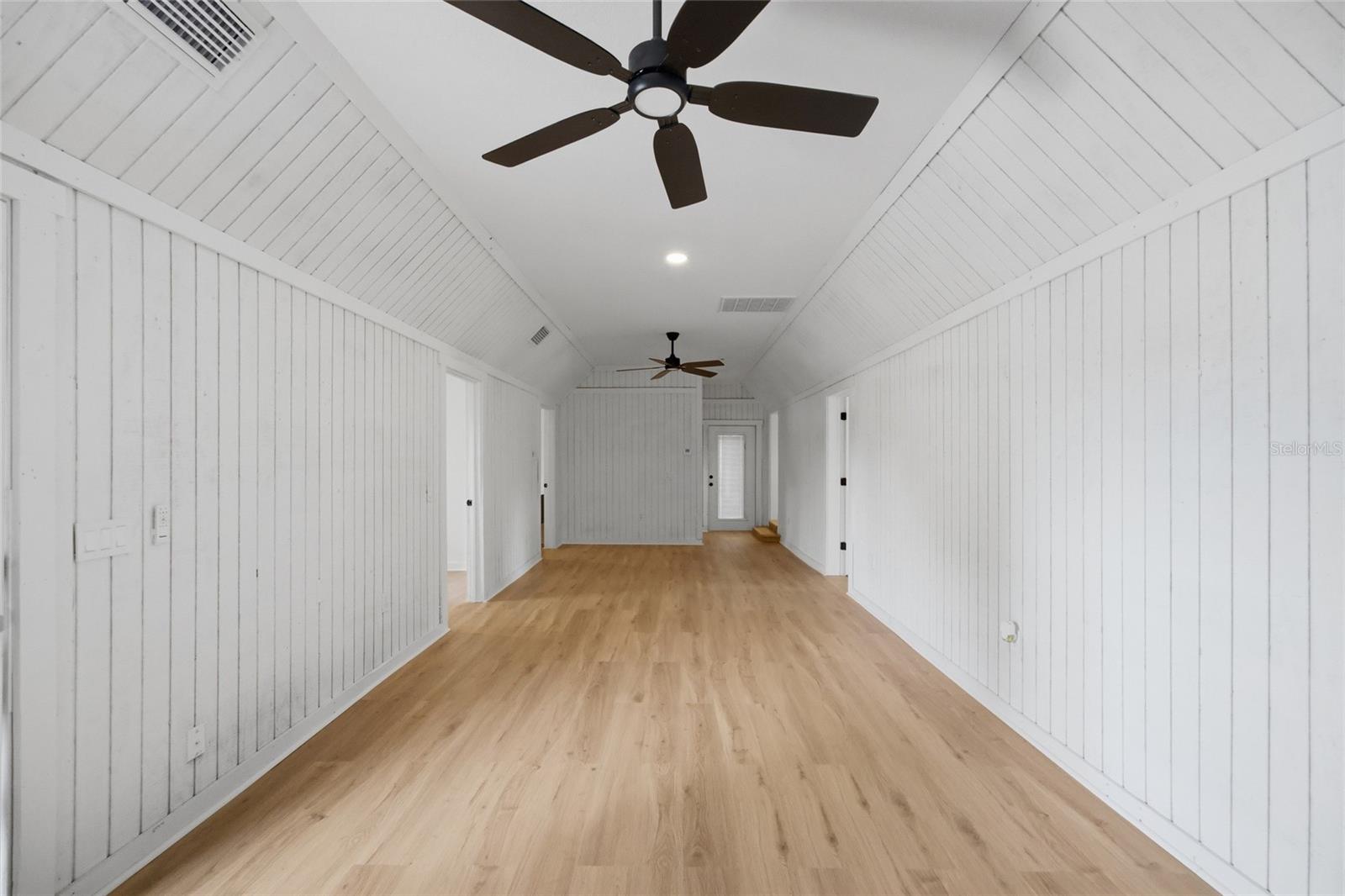 1205 E KNIGHTS GRIFFIN RD — photo 35