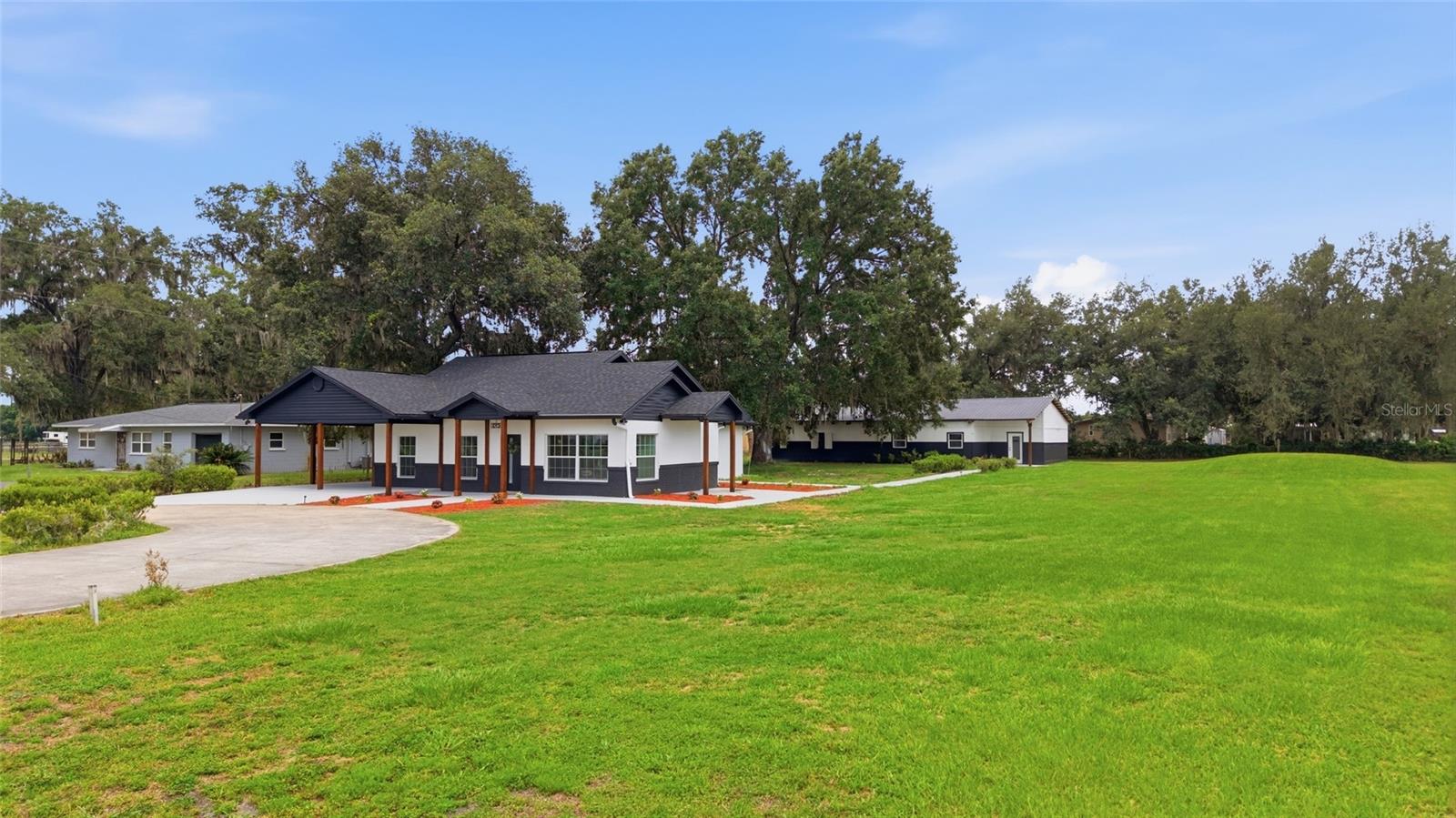 1205 E KNIGHTS GRIFFIN RD — photo 4