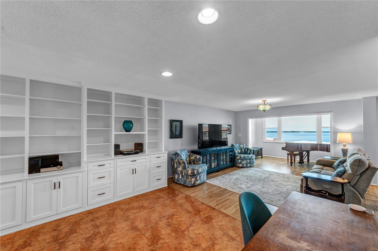 622 EDGEWATER DR #823 — photo 17