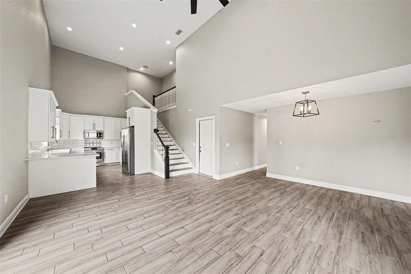 2619 W ST CONRAD — photo 13
