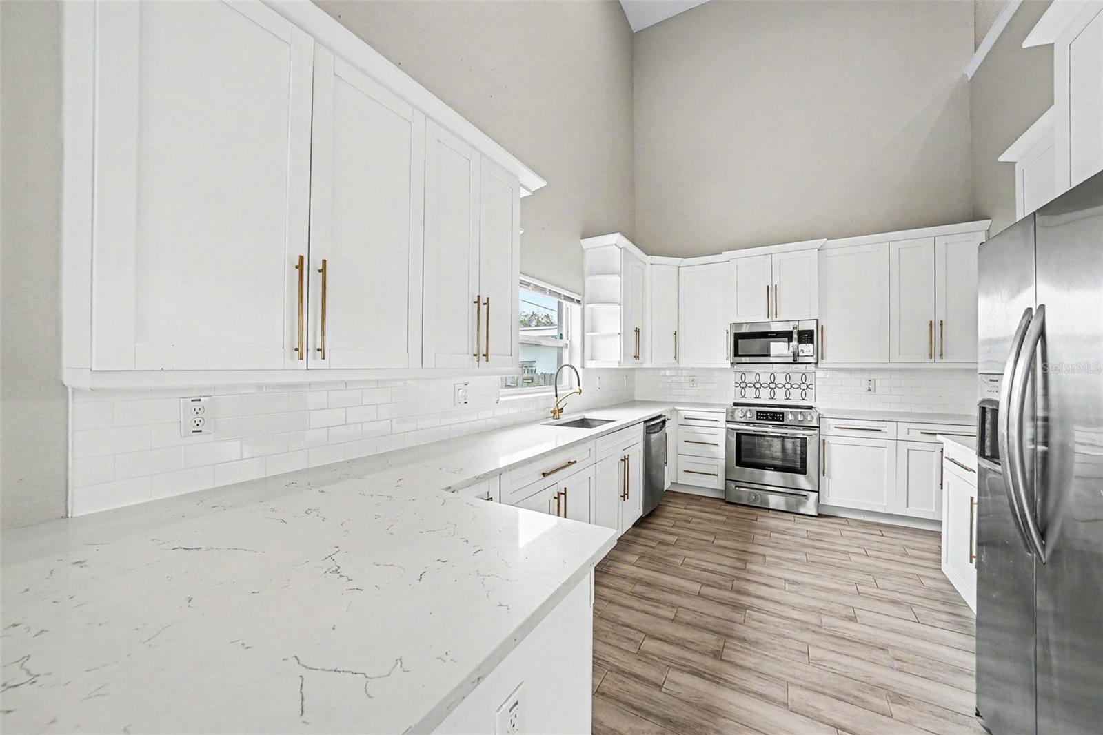 2619 W ST CONRAD — photo 14