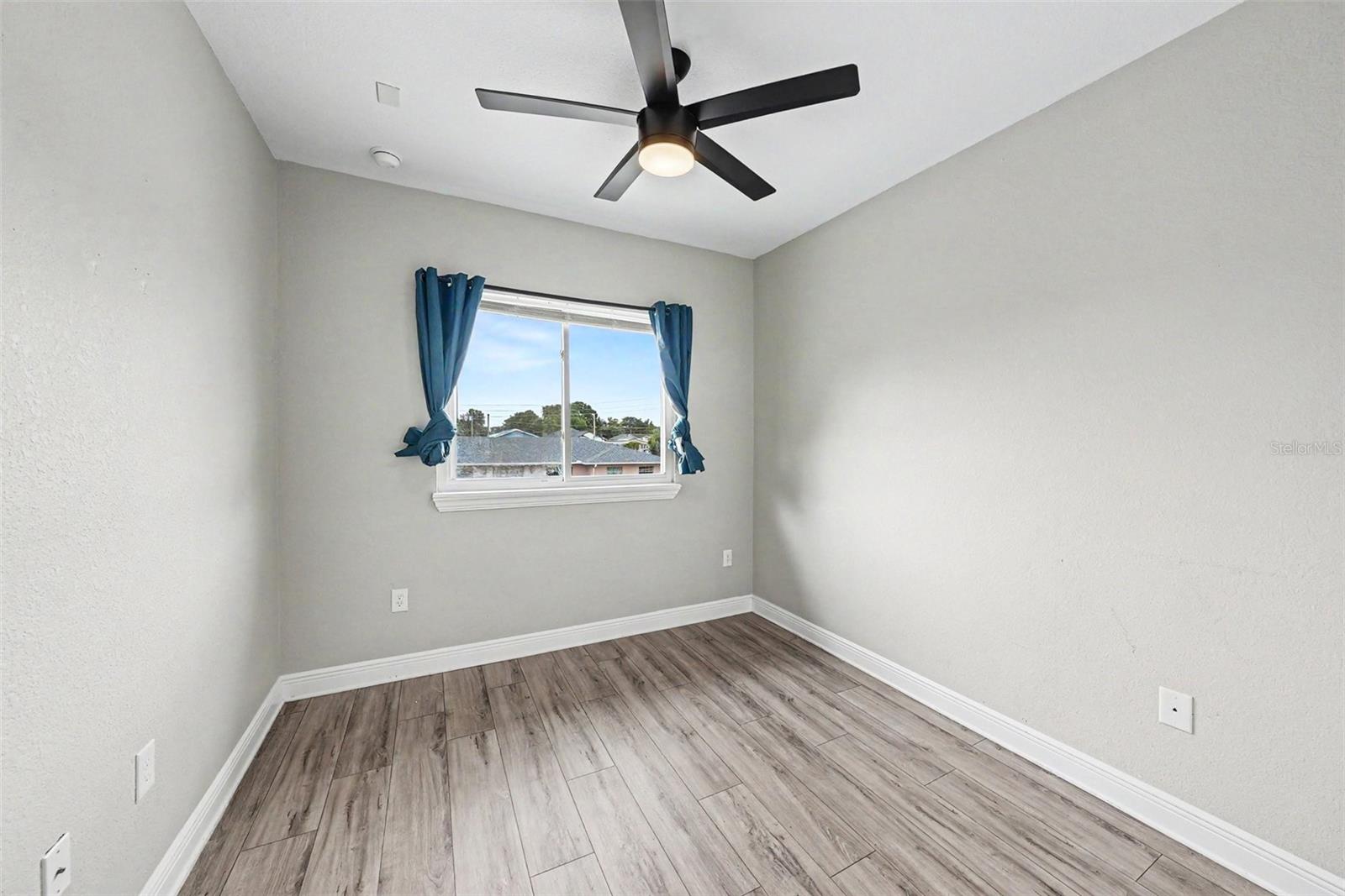 2619 W ST CONRAD — photo 30