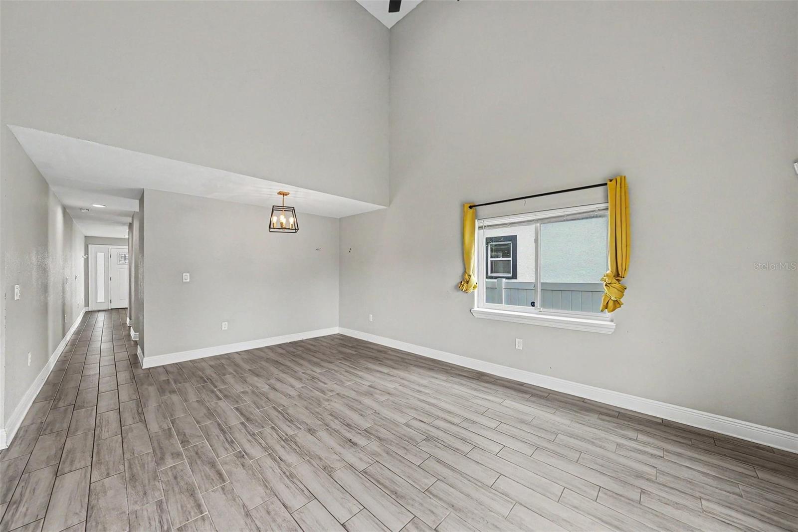 2619 W ST CONRAD — photo 9