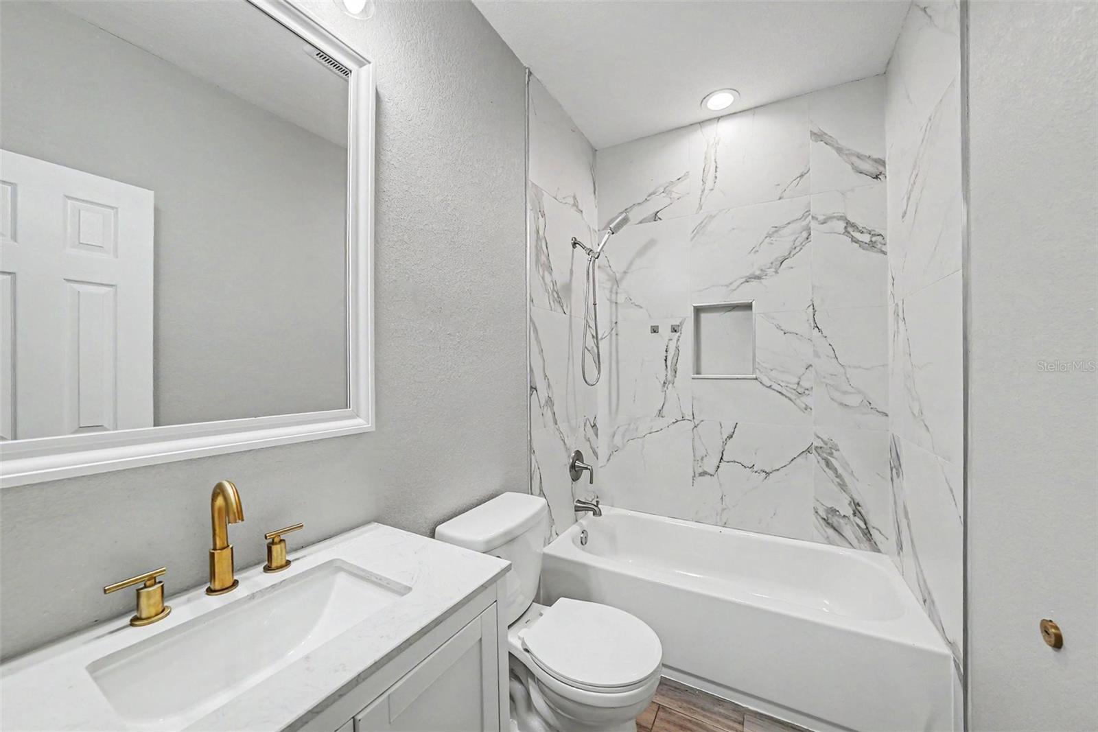 2619 W ST CONRAD — photo 5