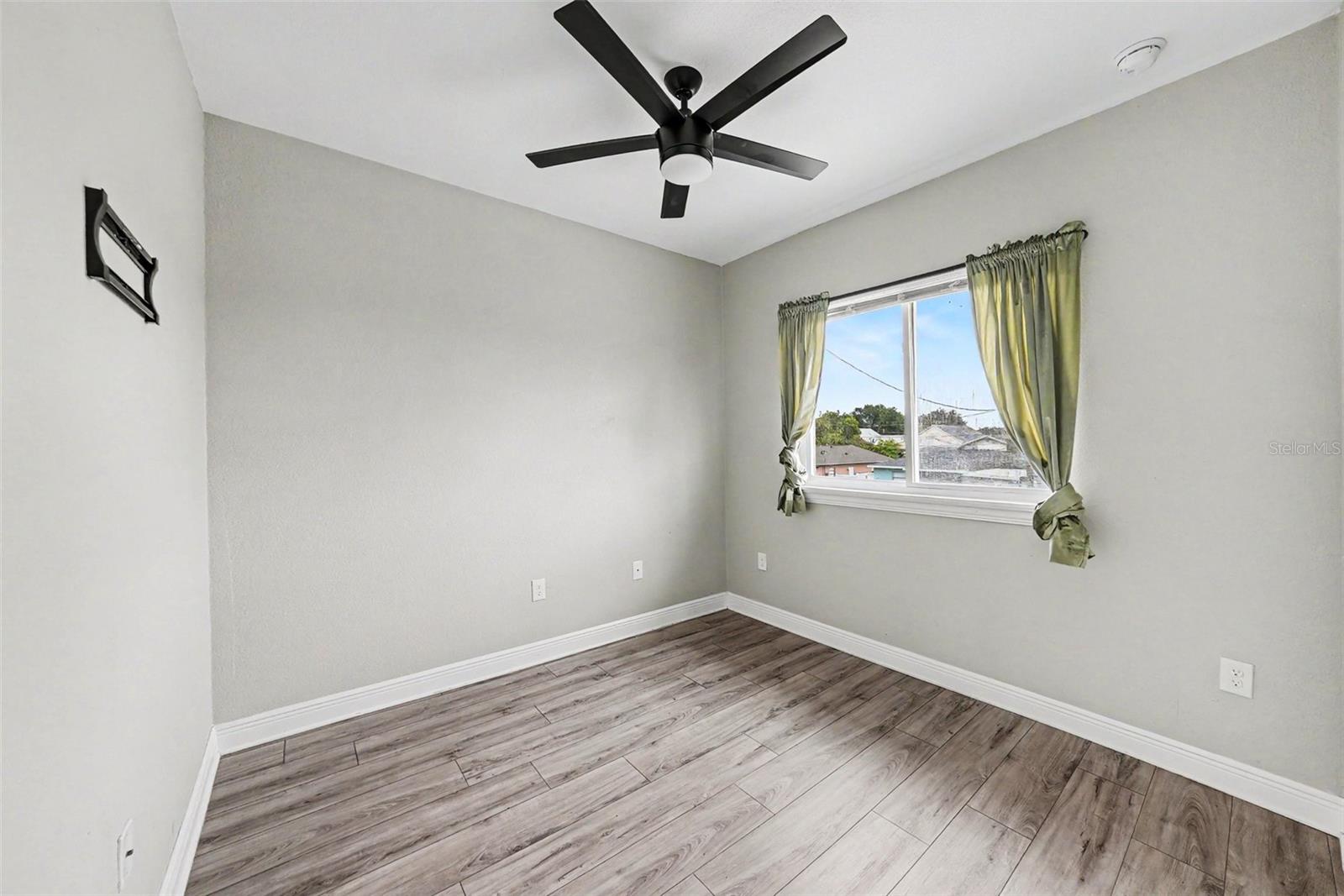2619 W ST CONRAD — photo 27