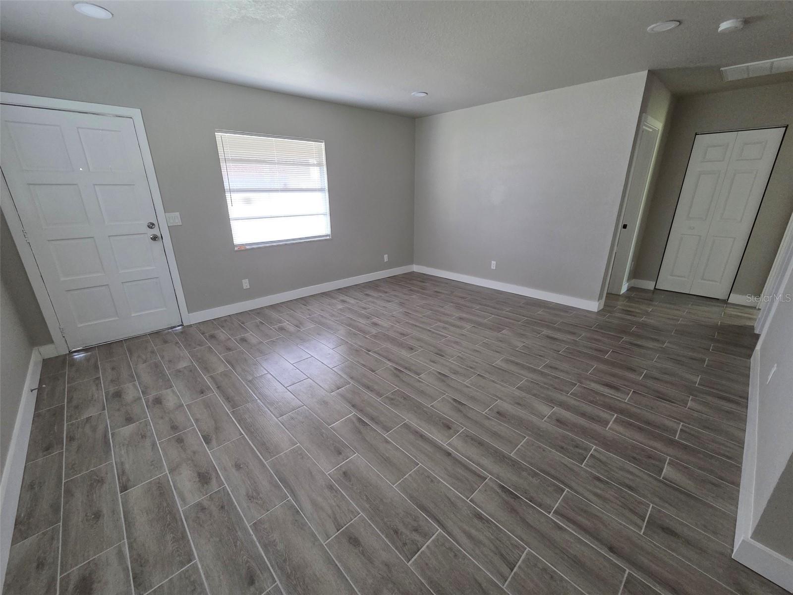 38300 HENRY DR — photo 6