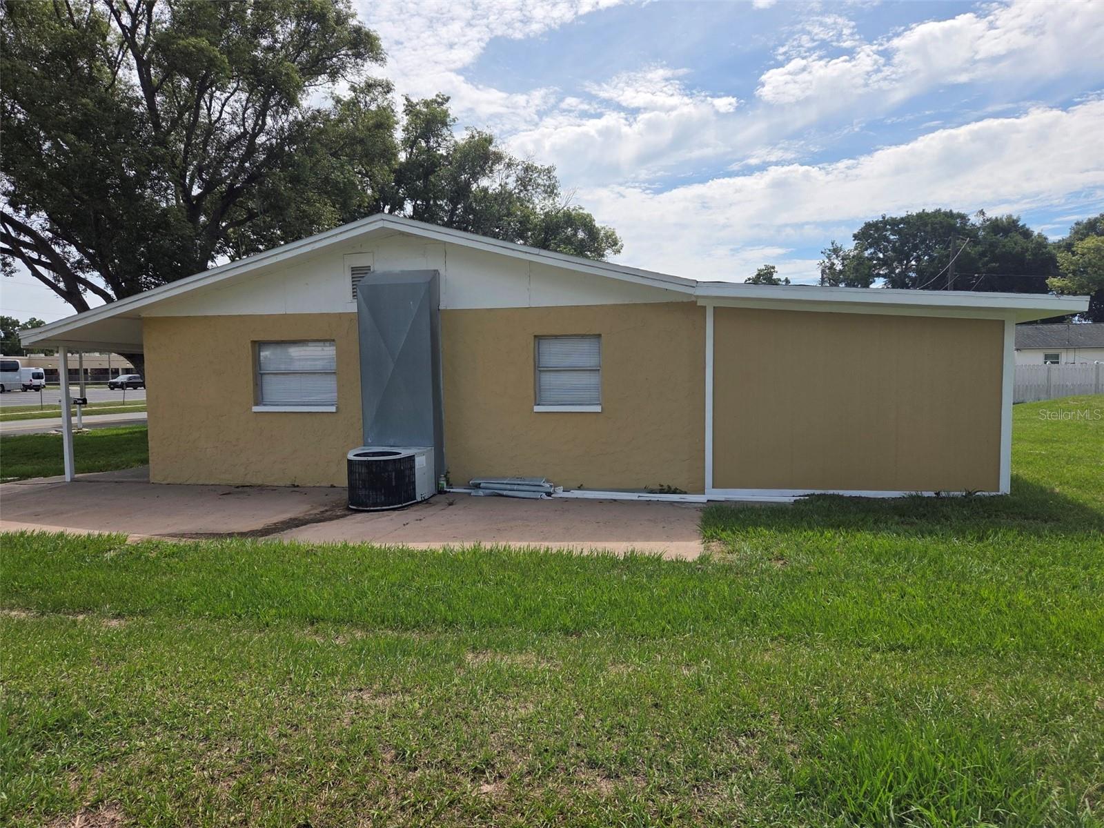 38300 HENRY DR — photo 4