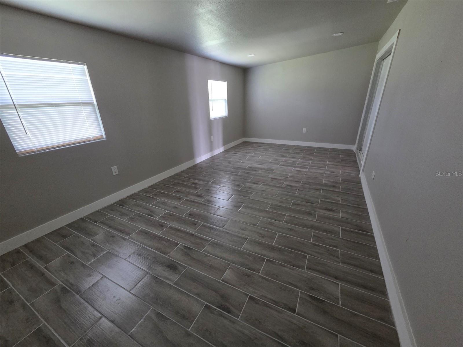 38300 HENRY DR — photo 18