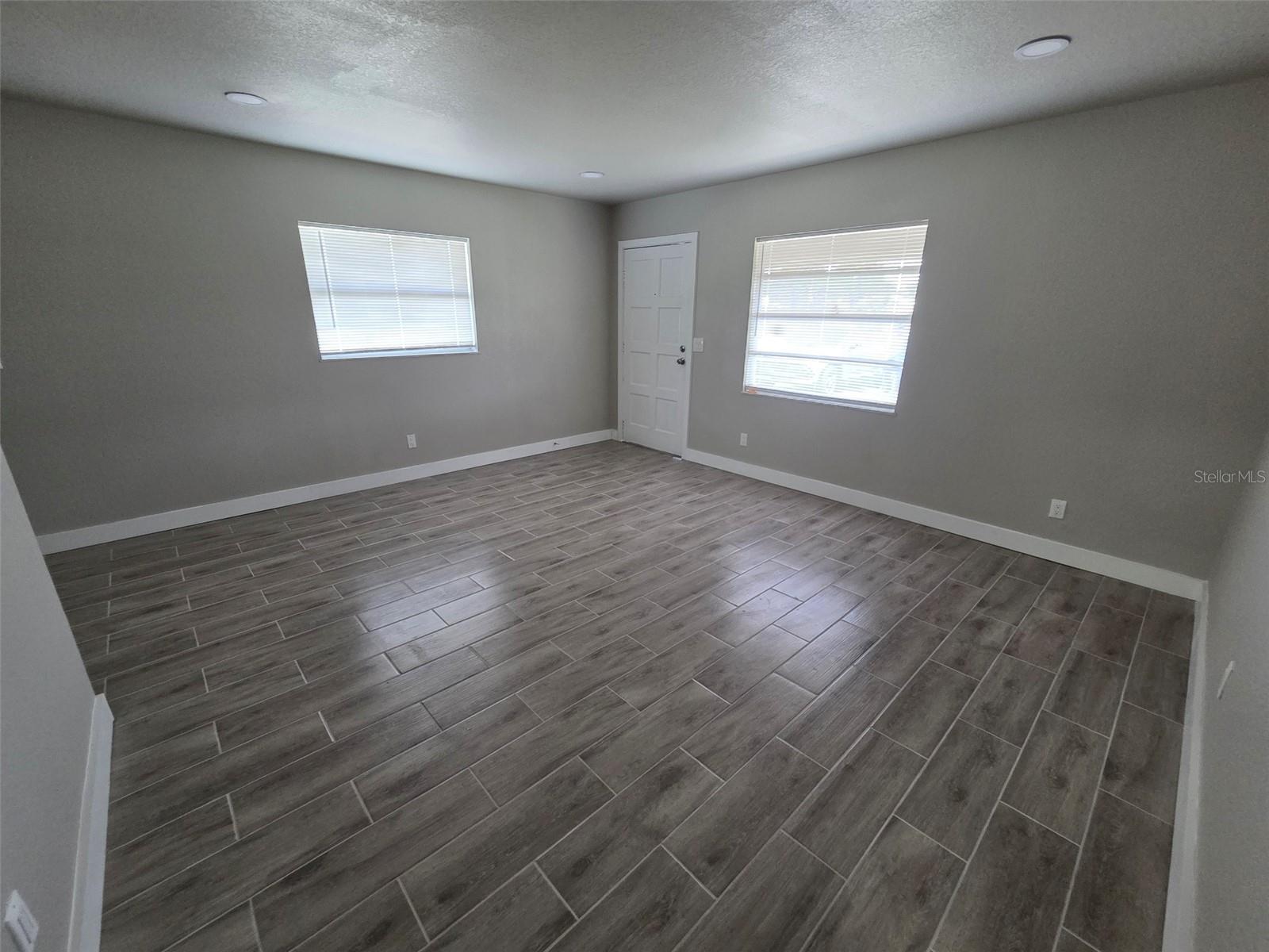 38300 HENRY DR — photo 7