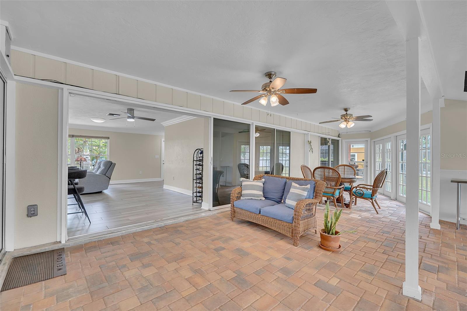332 SHORE DR — photo 35