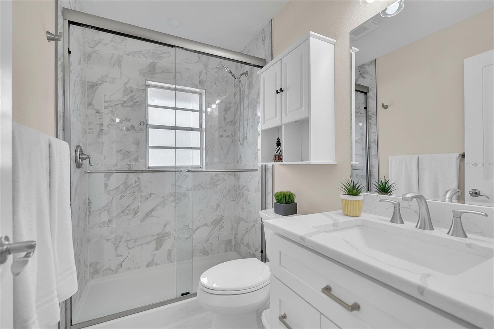 332 SHORE DR — photo 33