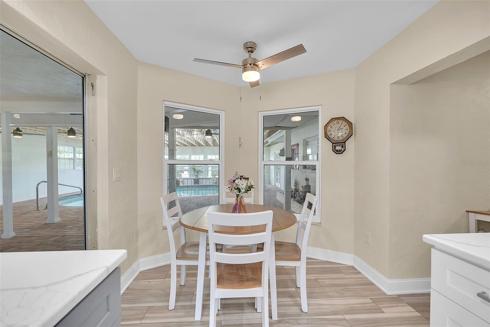 332 SHORE DR — photo 20