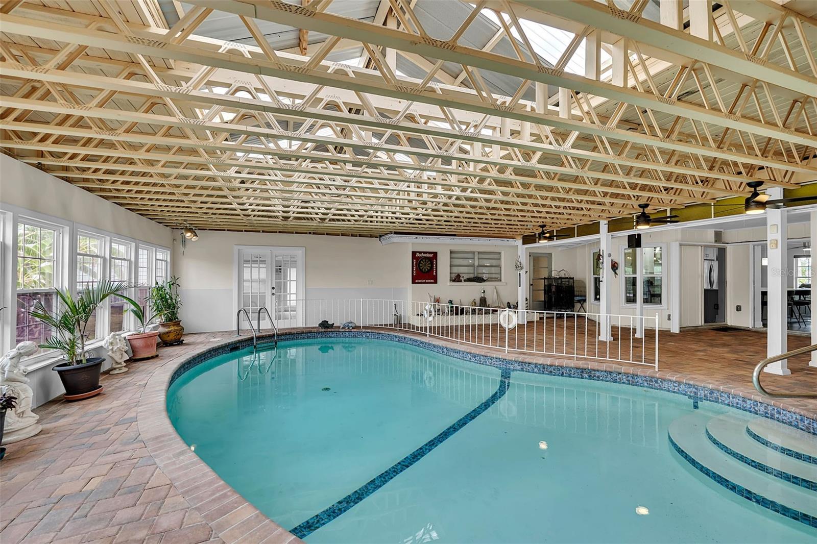 332 SHORE DR — photo 43