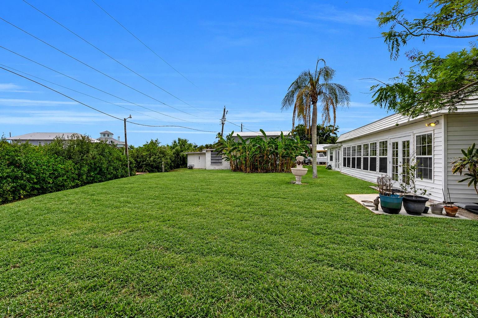 332 SHORE DR — photo 50