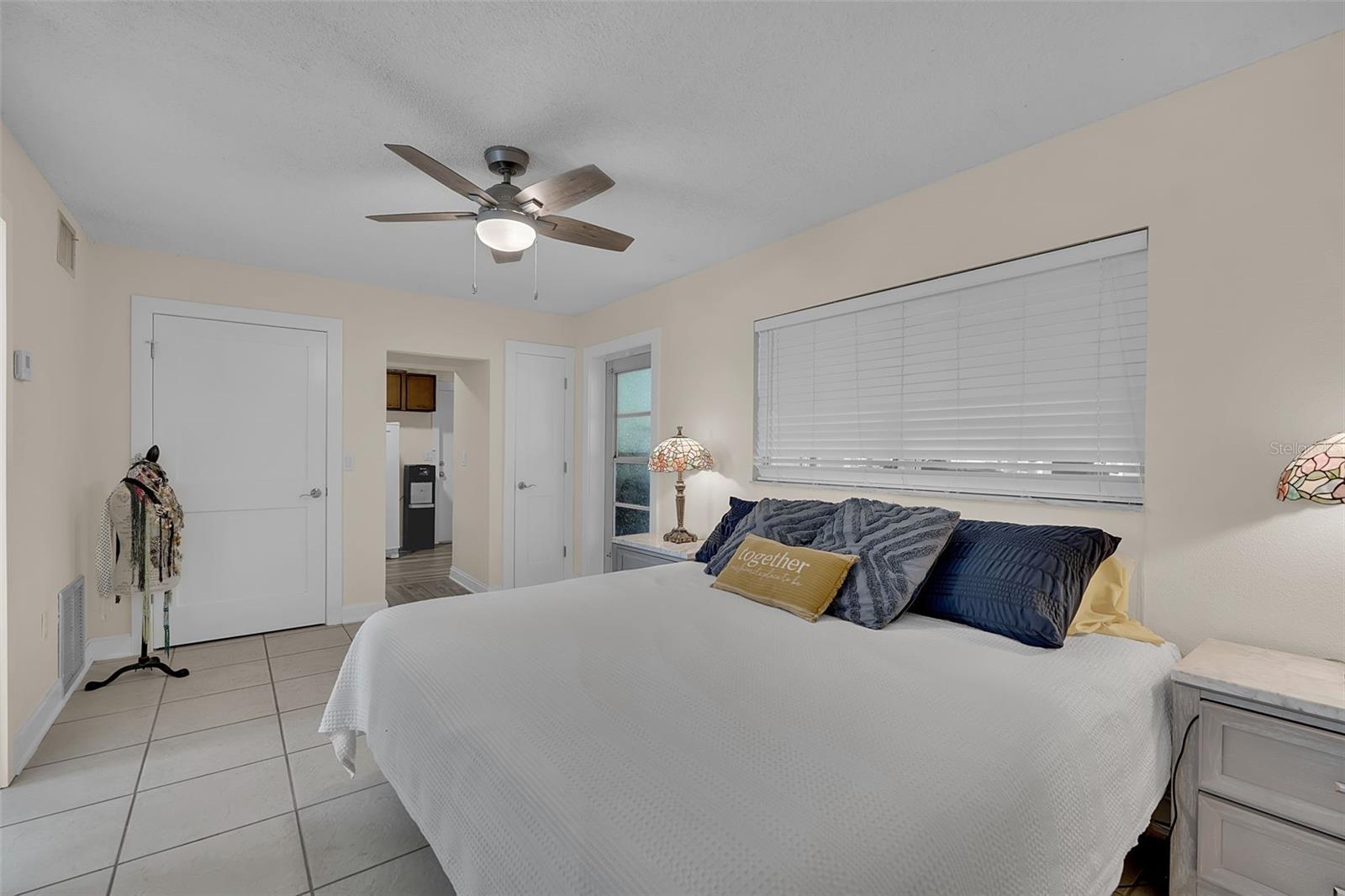 332 SHORE DR — photo 31