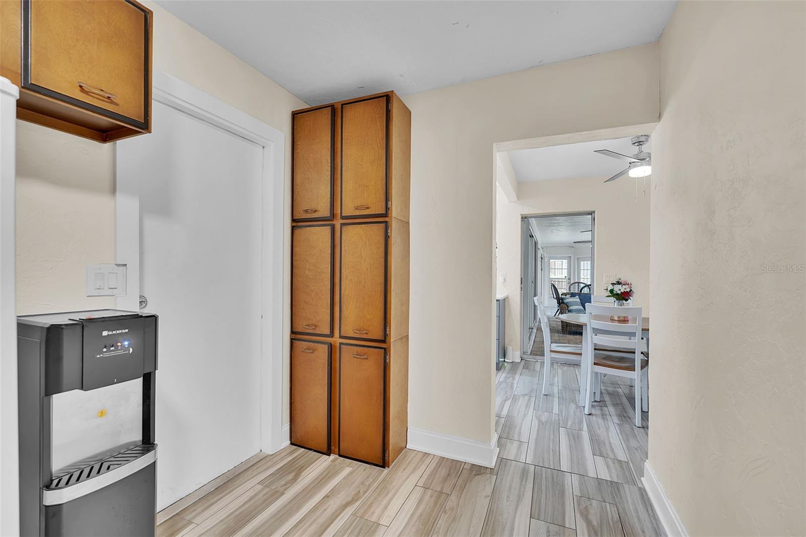 332 SHORE DR — photo 27