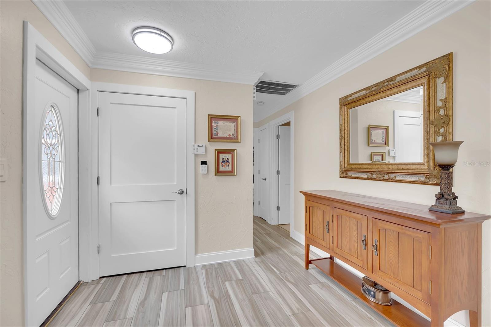 332 SHORE DR — photo 10
