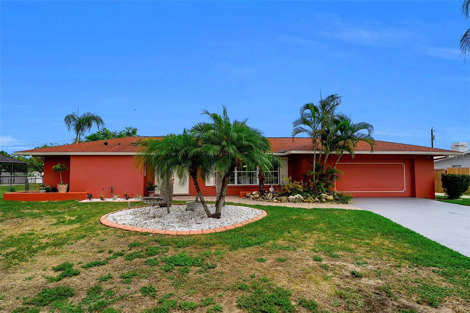 332 SHORE DR — photo 55
