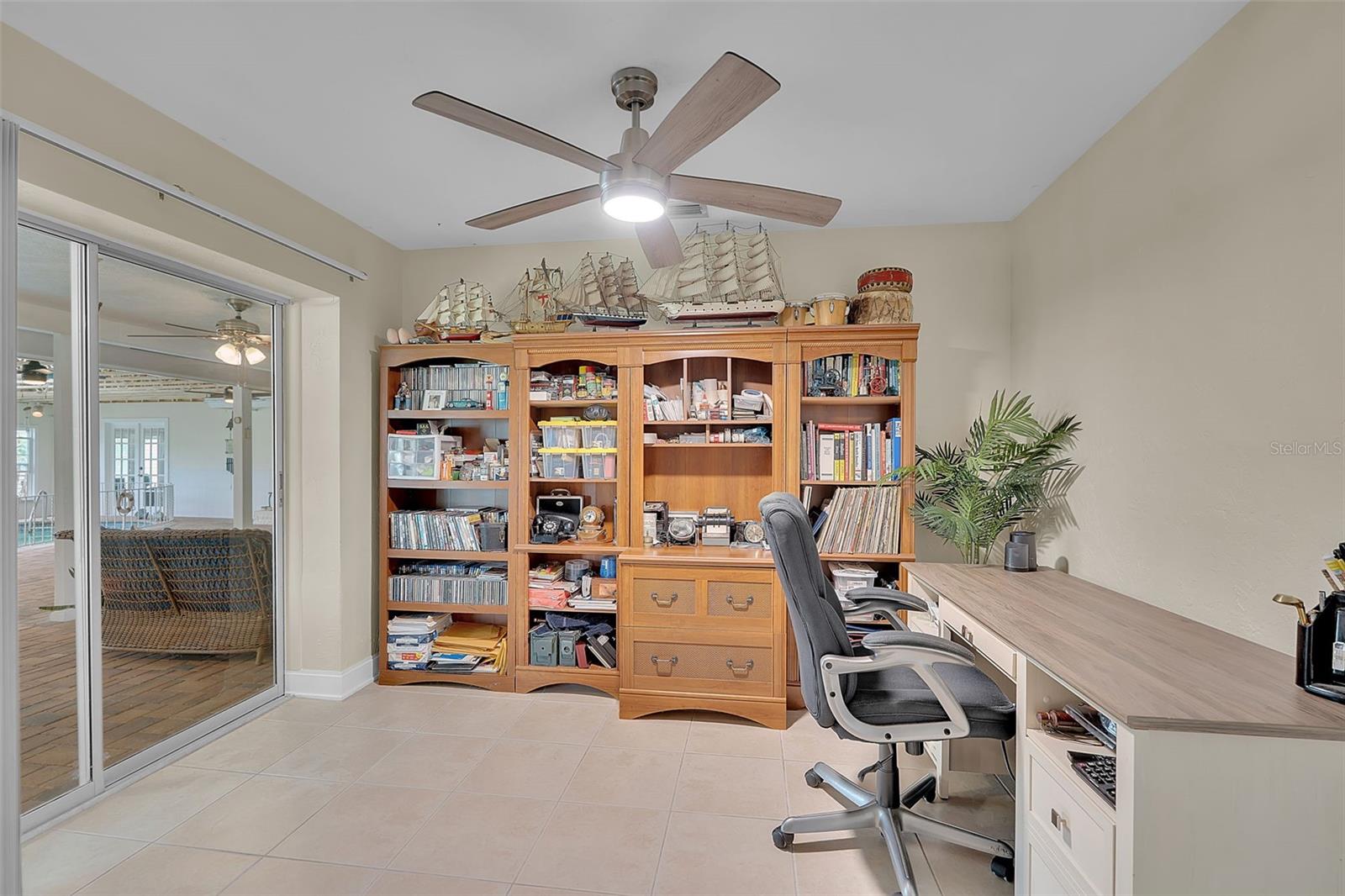 332 SHORE DR — photo 21