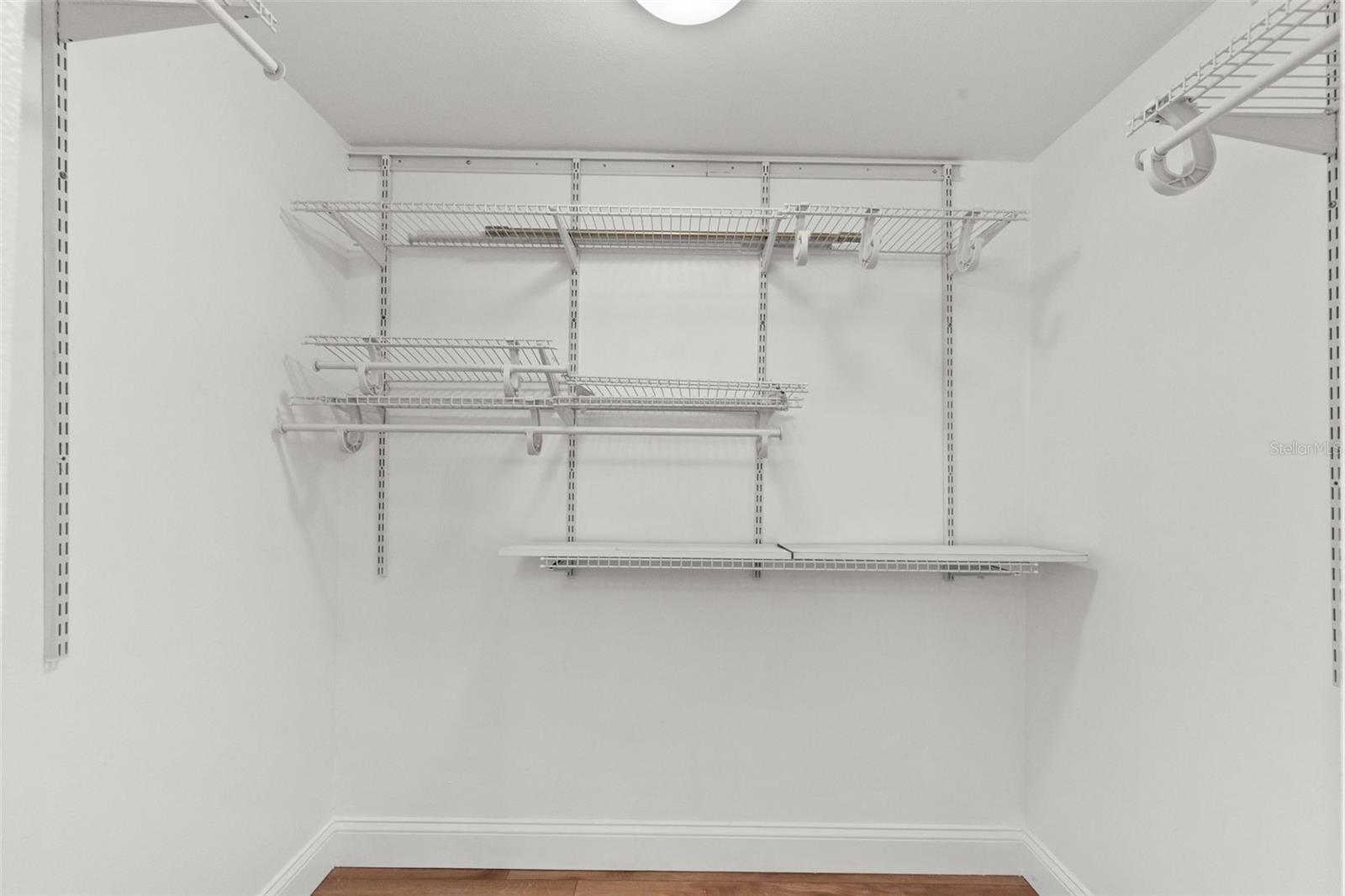201 W LAUREL ST #907 — photo 35