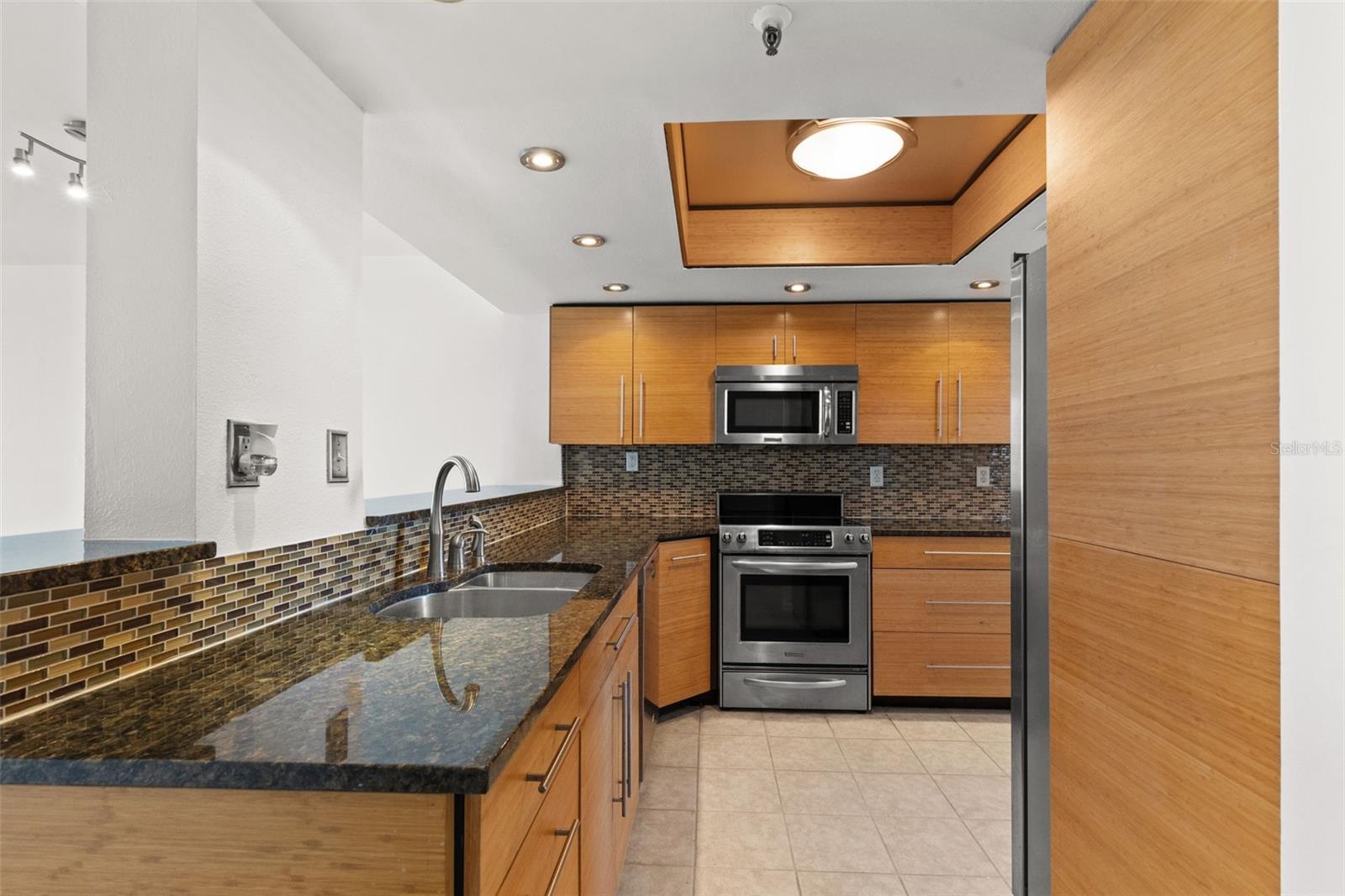201 W LAUREL ST #907 — photo 5
