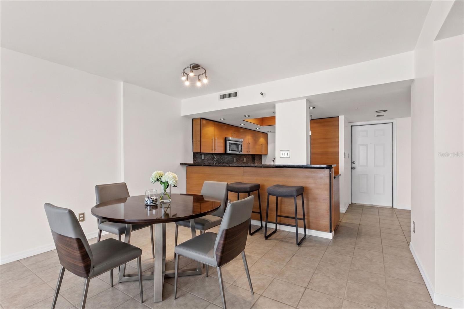 201 W LAUREL ST #907 — photo 21