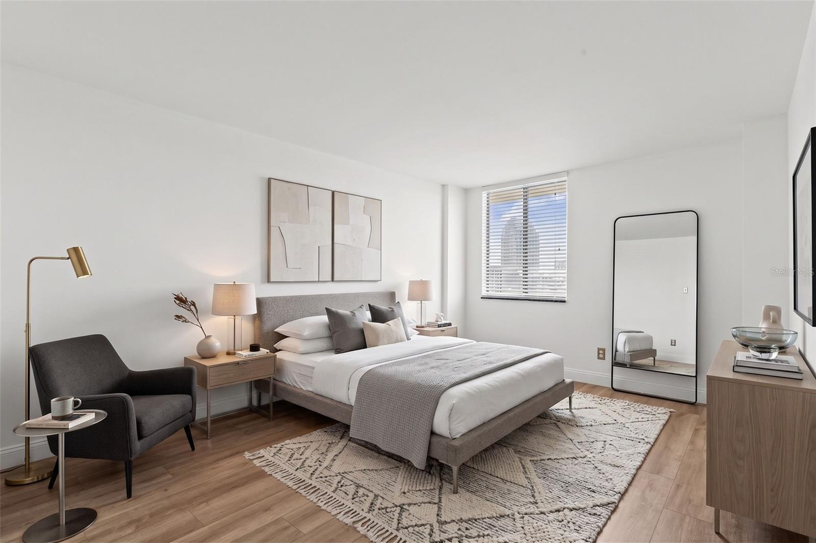 201 W LAUREL ST #907 — photo 30