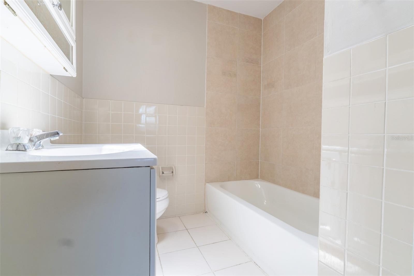 6001 CRESTRIDGE RD — photo 17