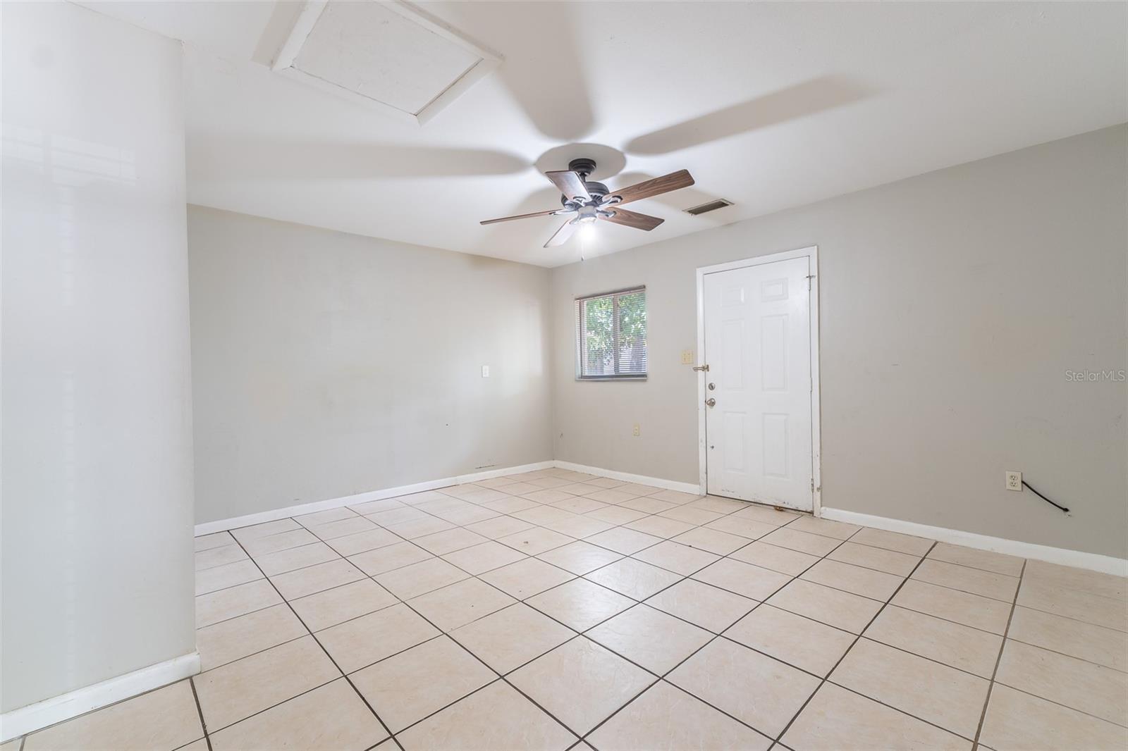 6001 CRESTRIDGE RD — photo 31