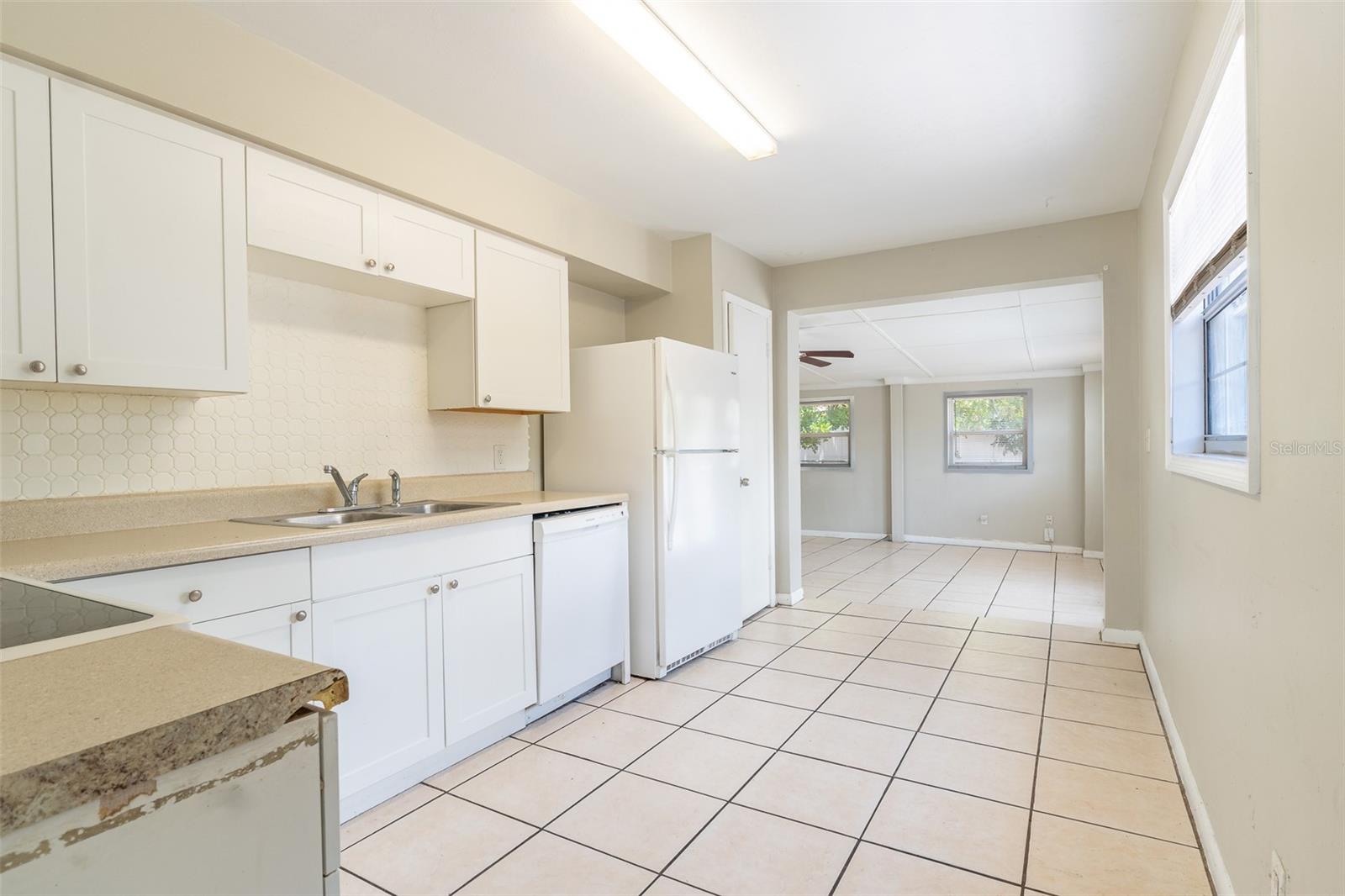 6001 CRESTRIDGE RD — photo 24