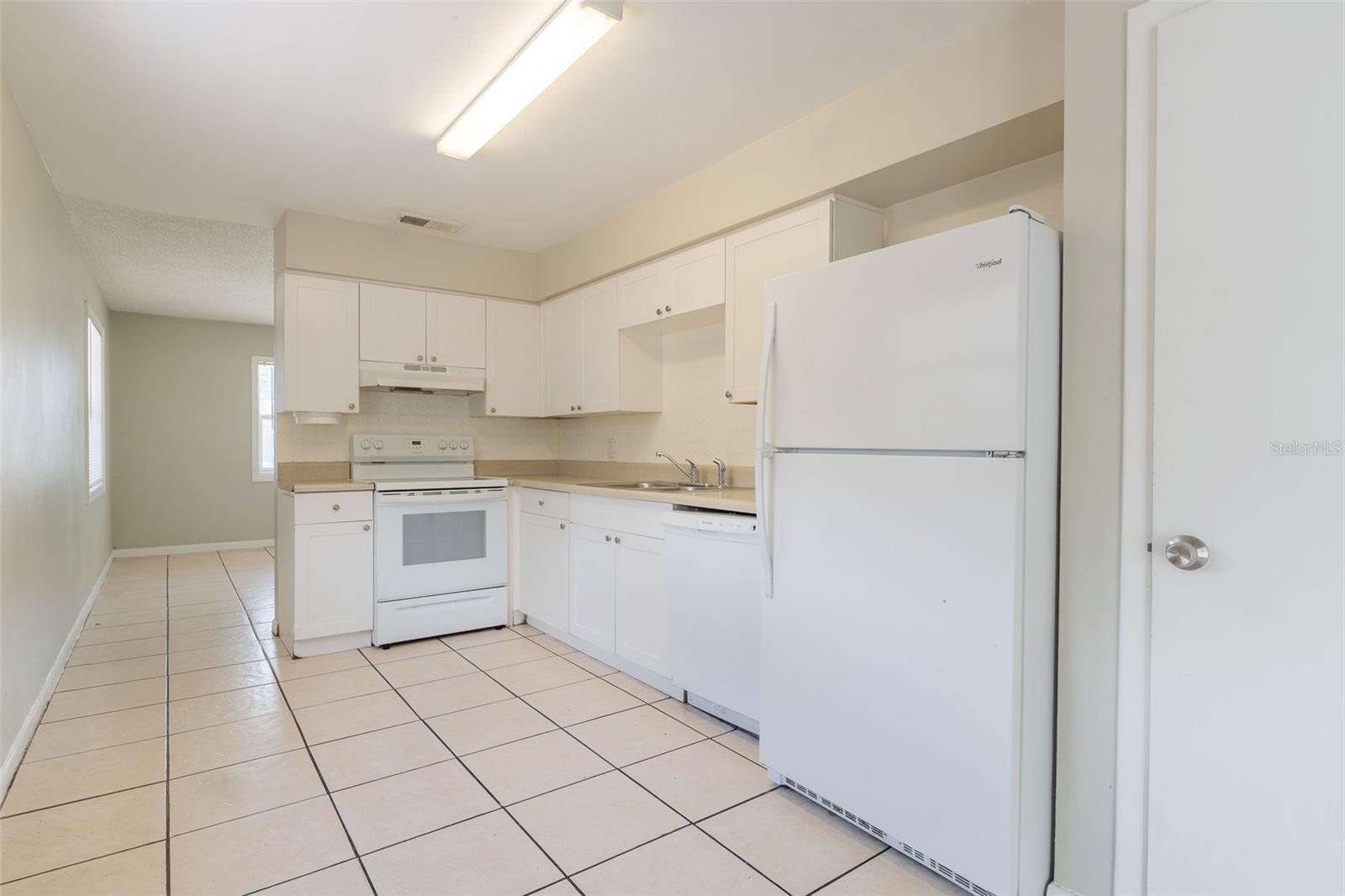 6001 CRESTRIDGE RD — photo 25