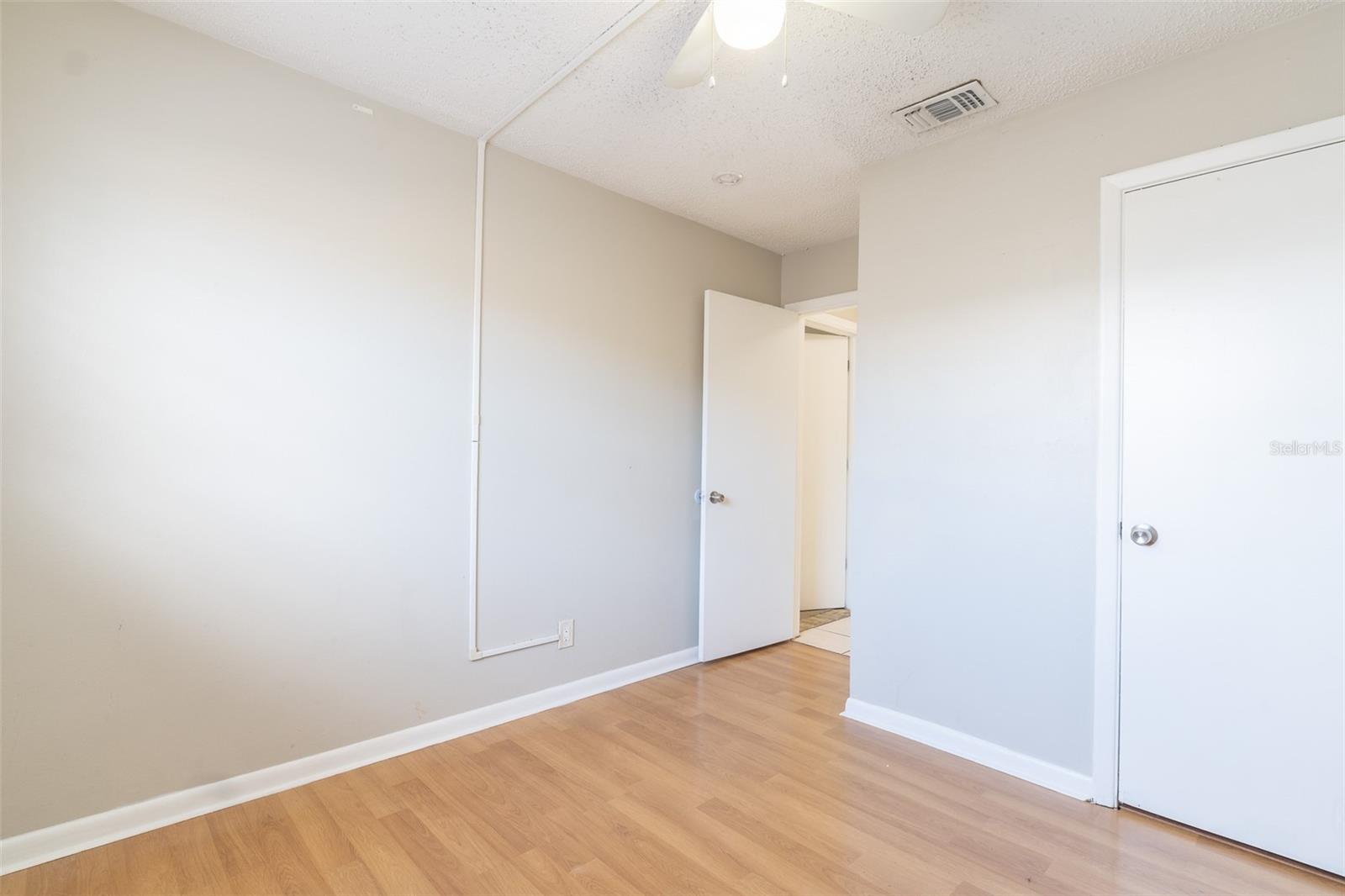 6001 CRESTRIDGE RD — photo 19