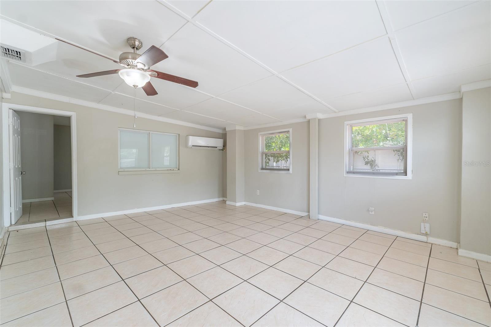6001 CRESTRIDGE RD — photo 27