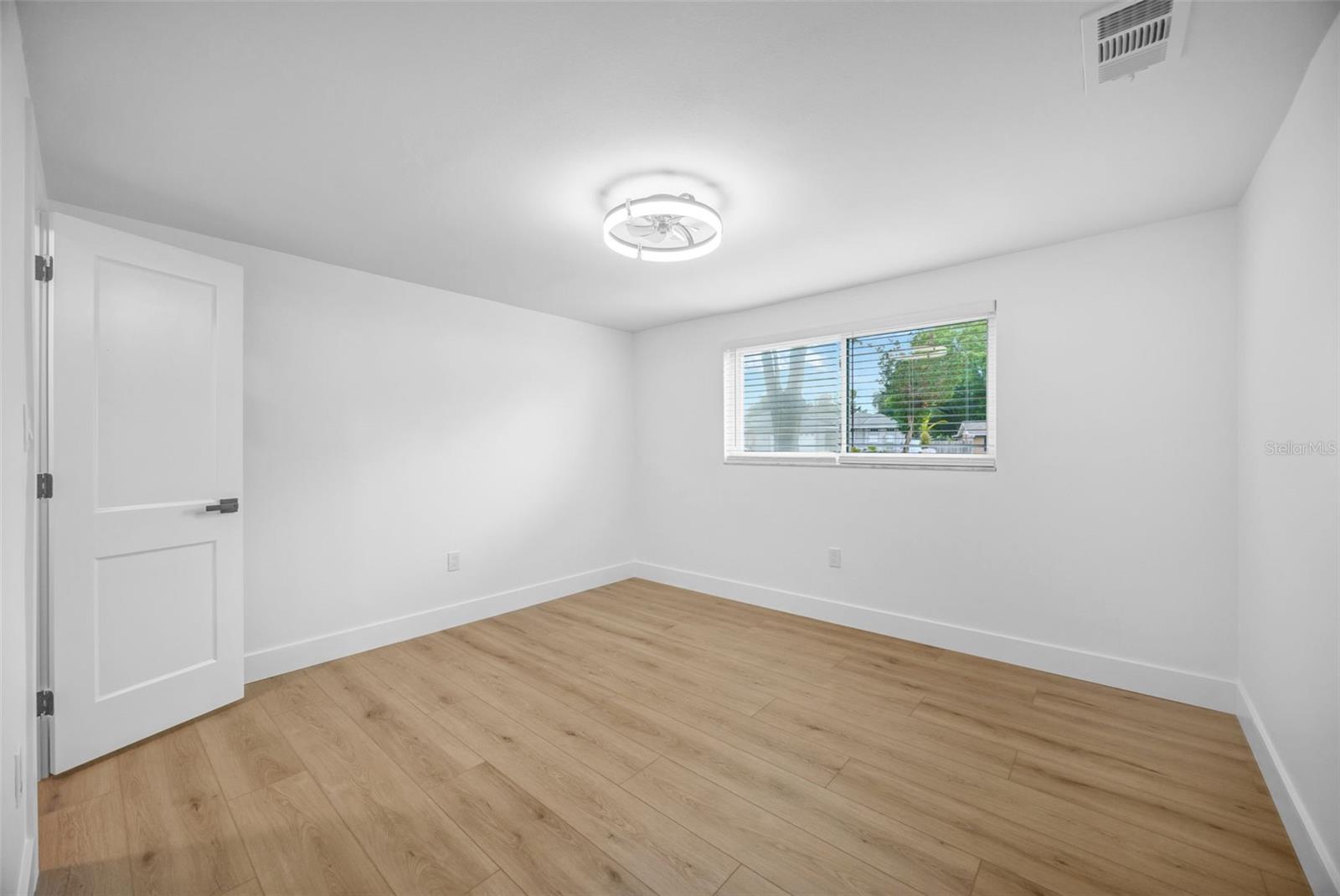 22369 SOUTHSHORE DR — photo 50