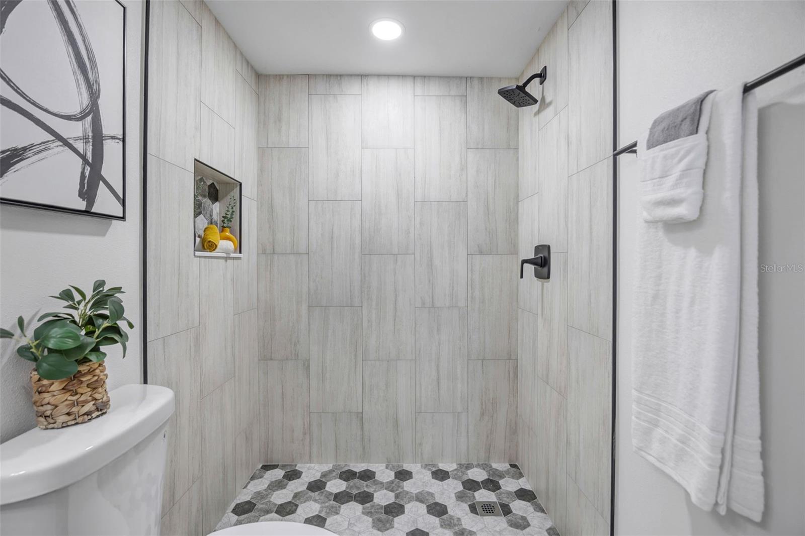 22369 SOUTHSHORE DR — photo 52