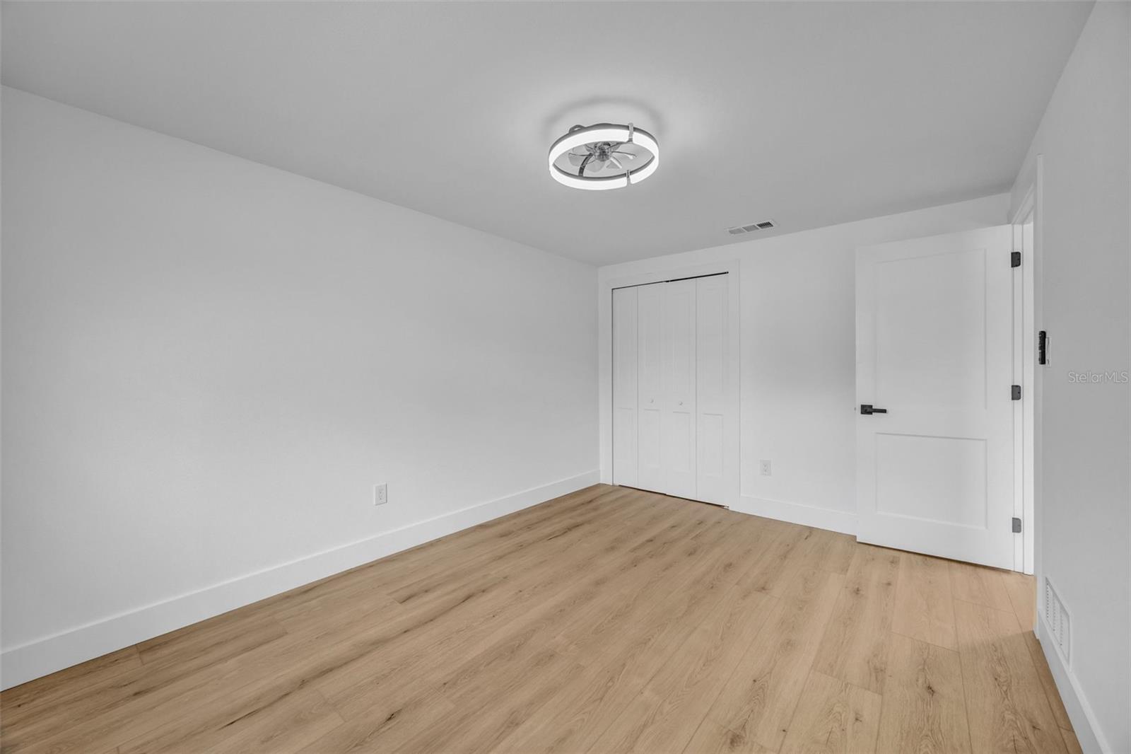 22369 SOUTHSHORE DR — photo 59