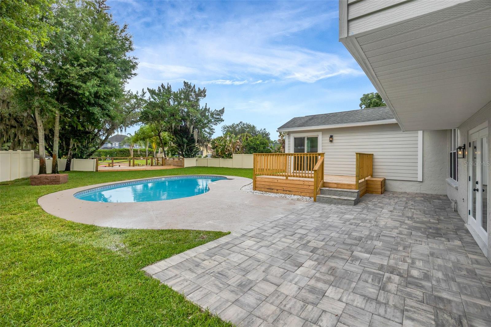 22369 SOUTHSHORE DR — photo 65