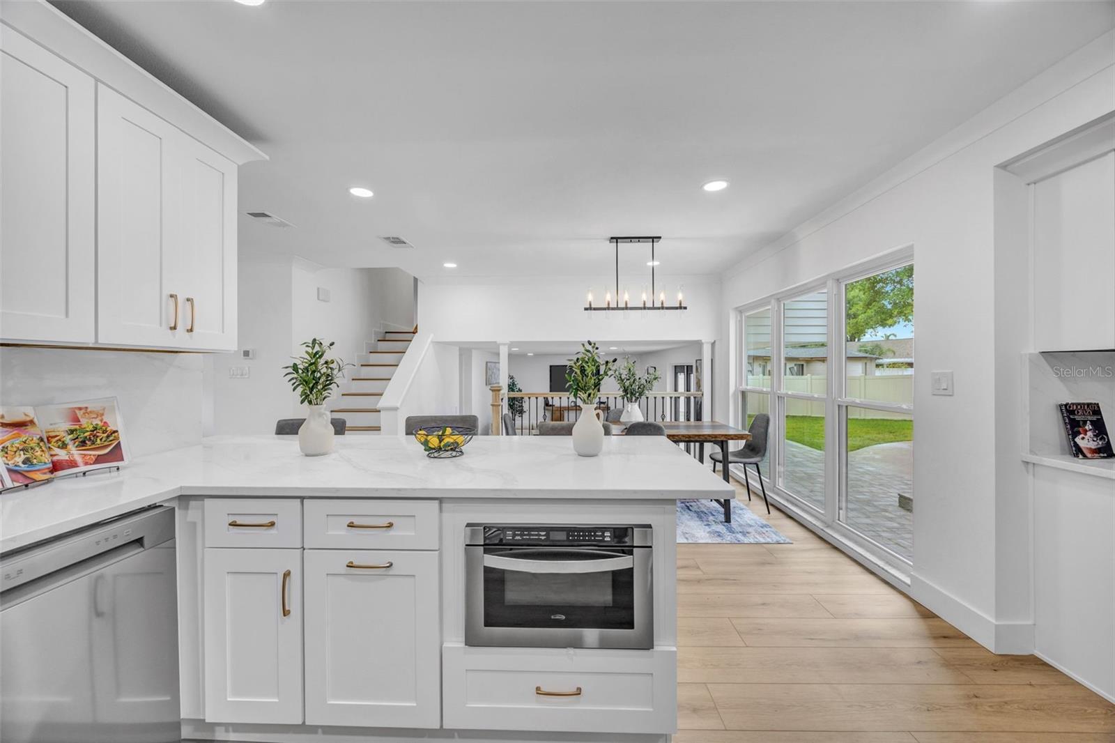 22369 SOUTHSHORE DR — photo 14