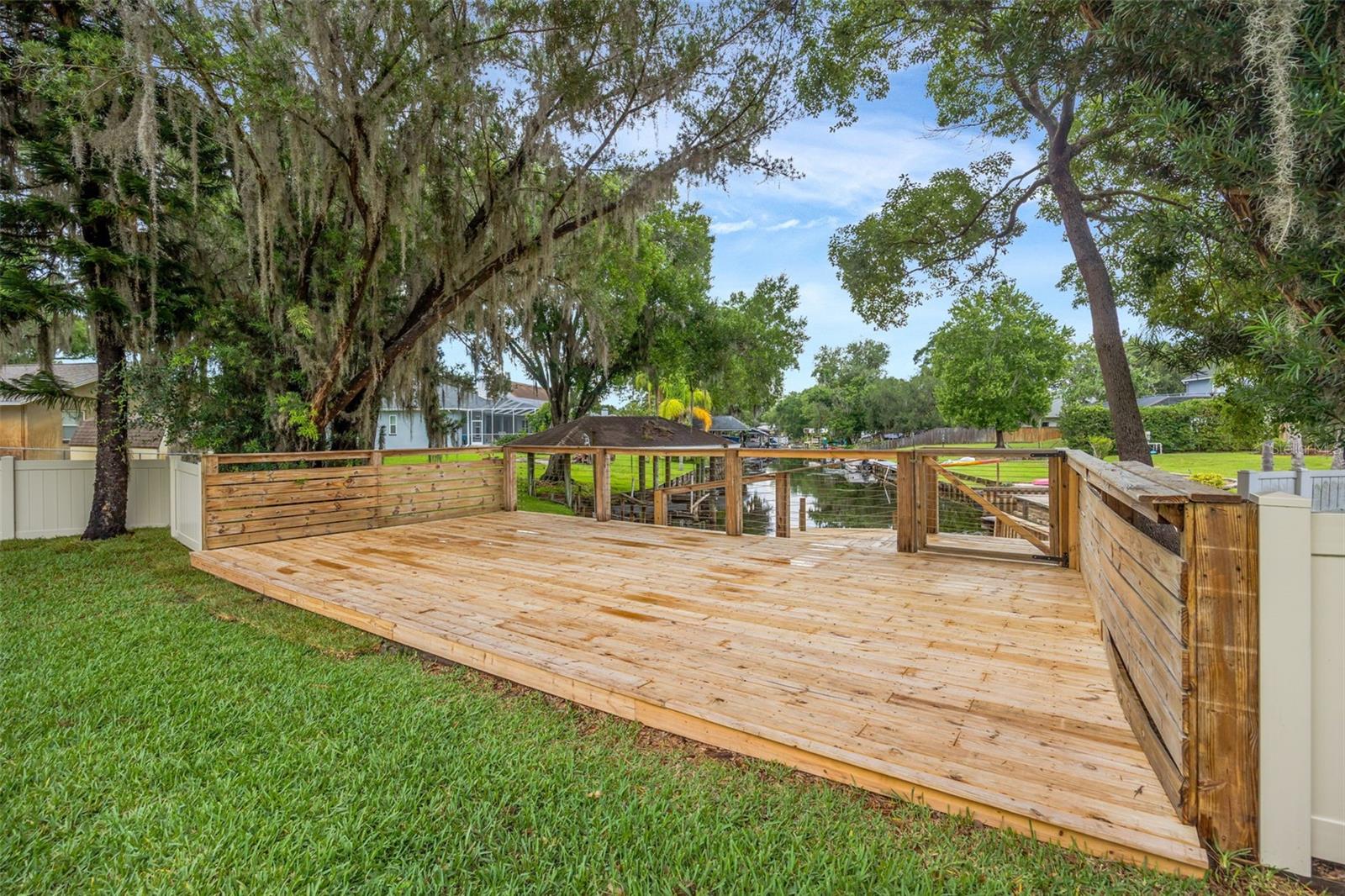 22369 SOUTHSHORE DR — photo 71