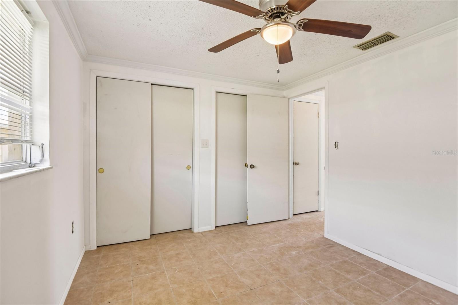 4923 GETNER ST — photo 16