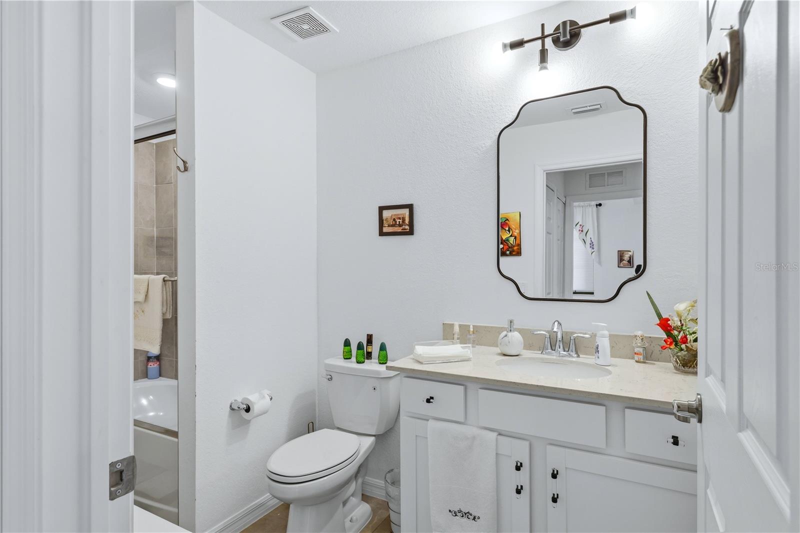 17902 GAWTHROP DR #305 — photo 27