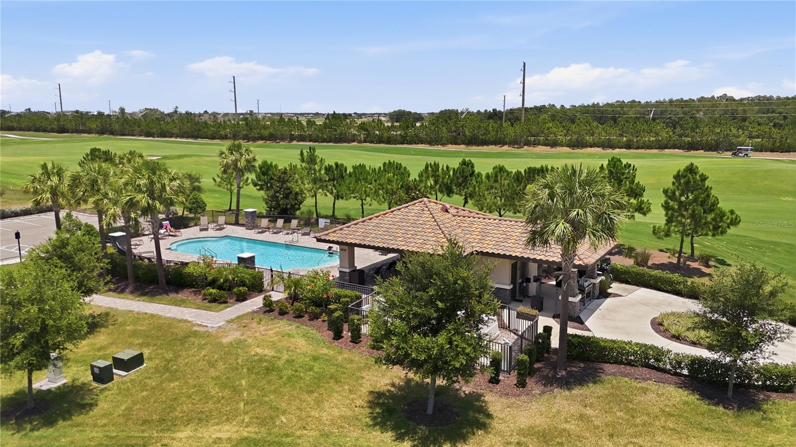 17902 GAWTHROP DR #305 — photo 31