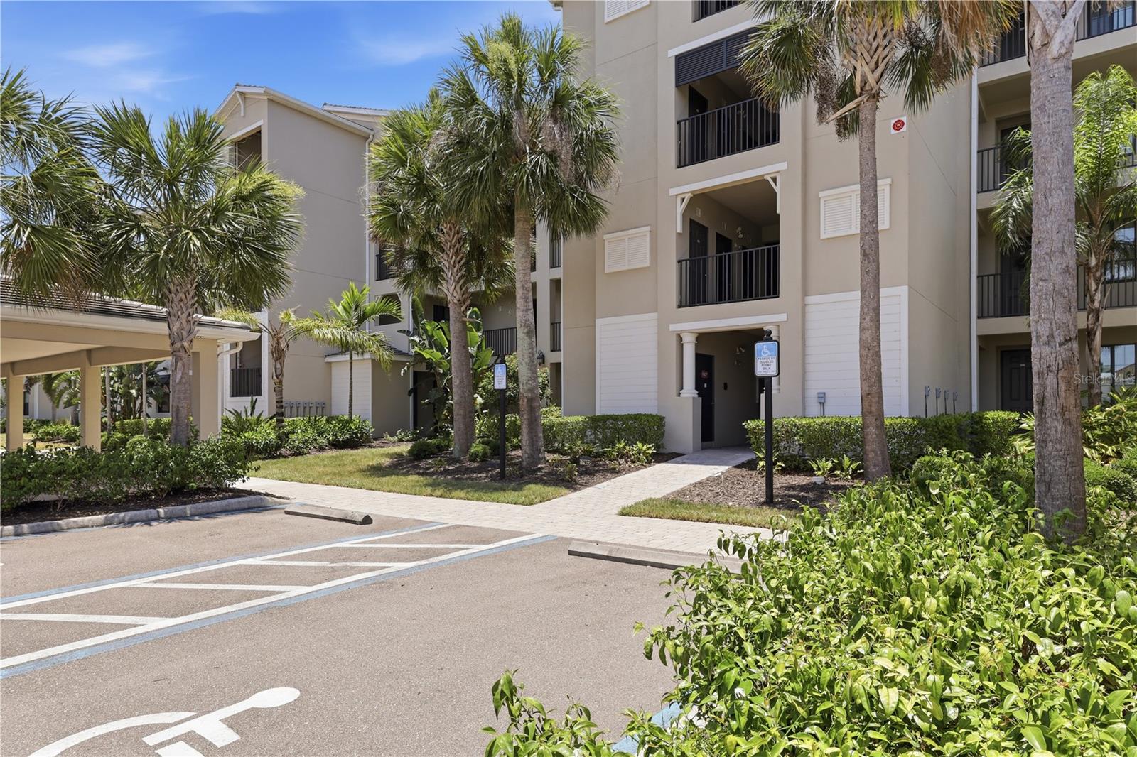 17902 GAWTHROP DR #305 — photo 3