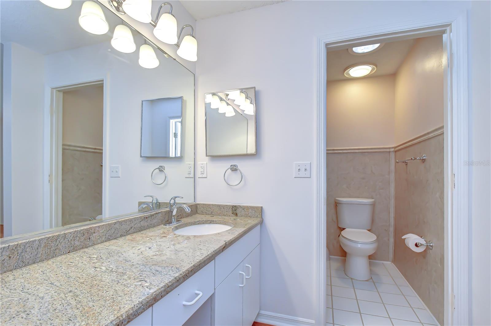 818 MCCALLISTER AVE — photo 15