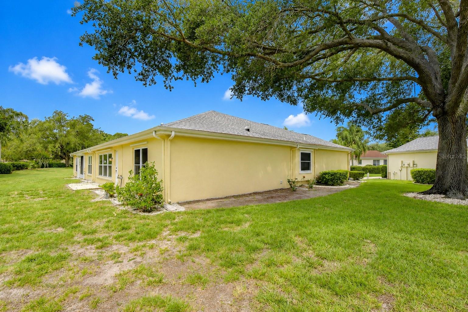 818 MCCALLISTER AVE — photo 21