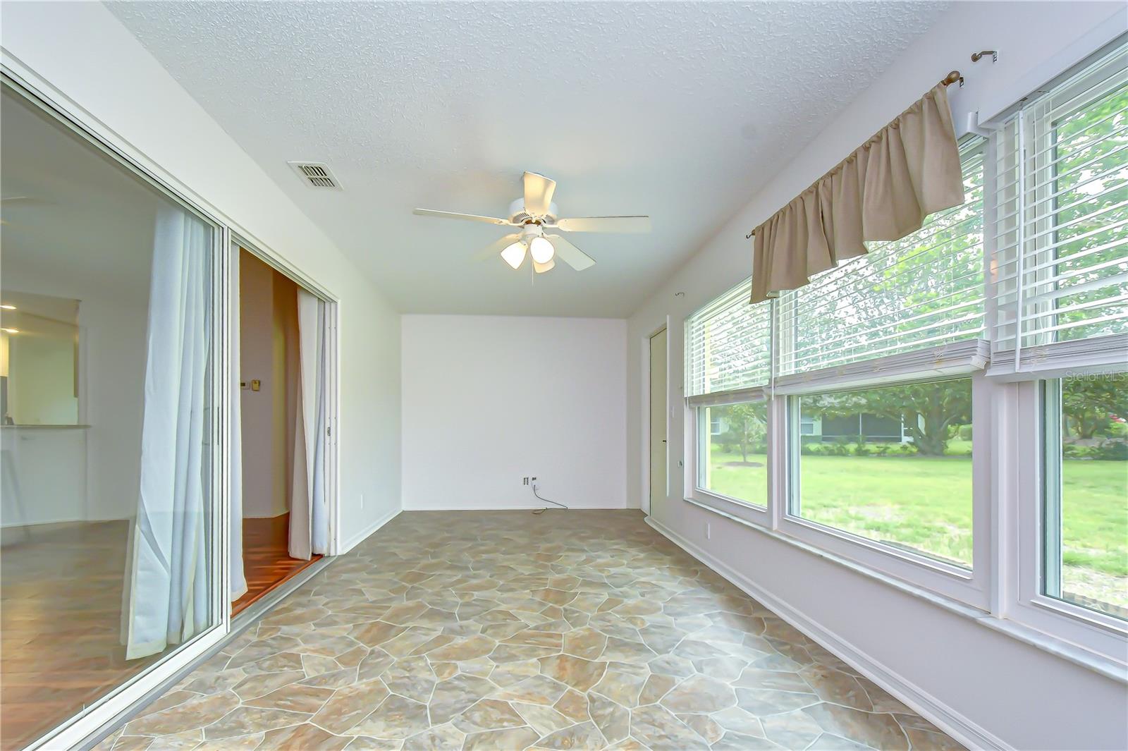 818 MCCALLISTER AVE — photo 19