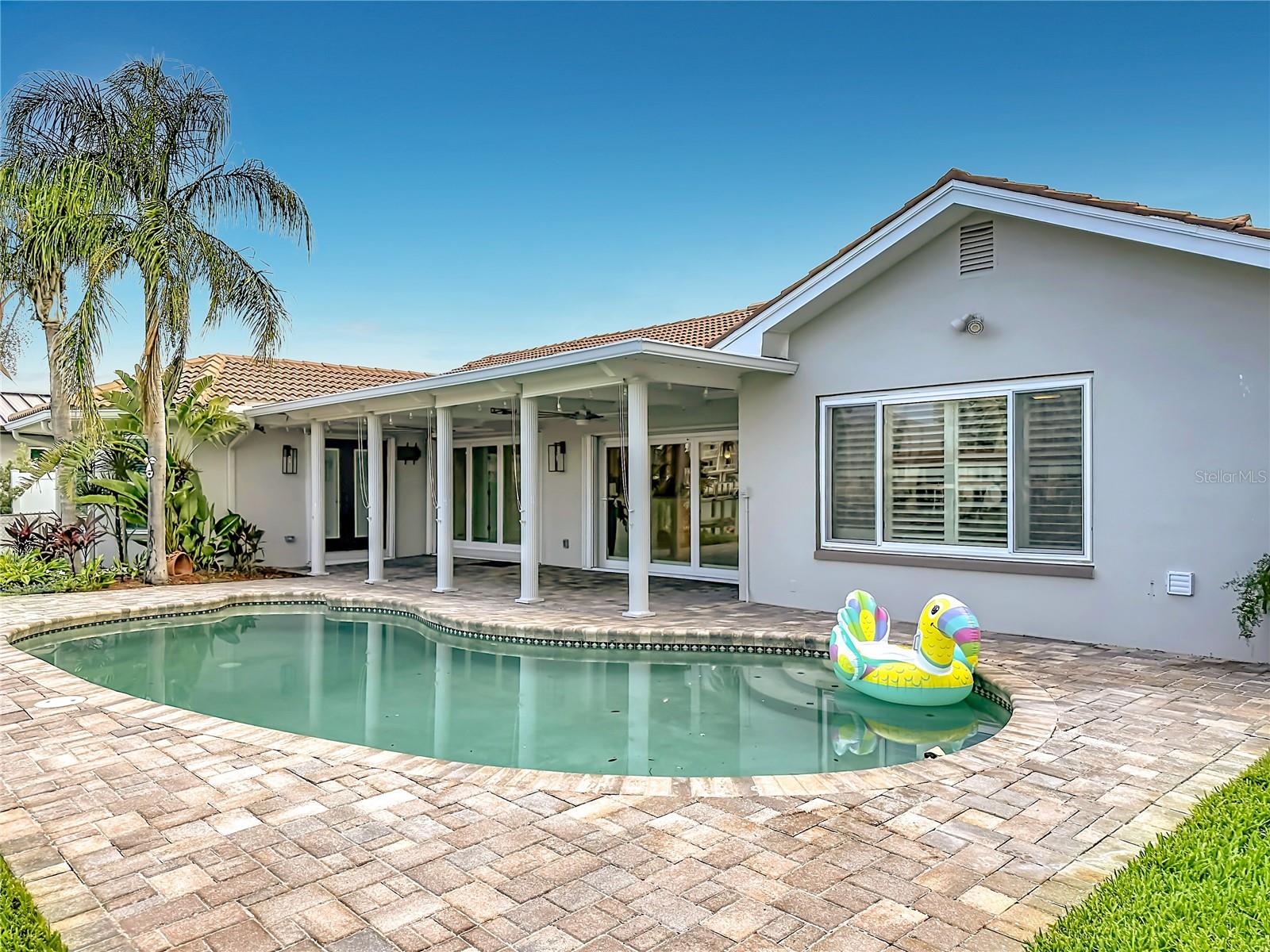 324 LEEWARD IS — photo 43