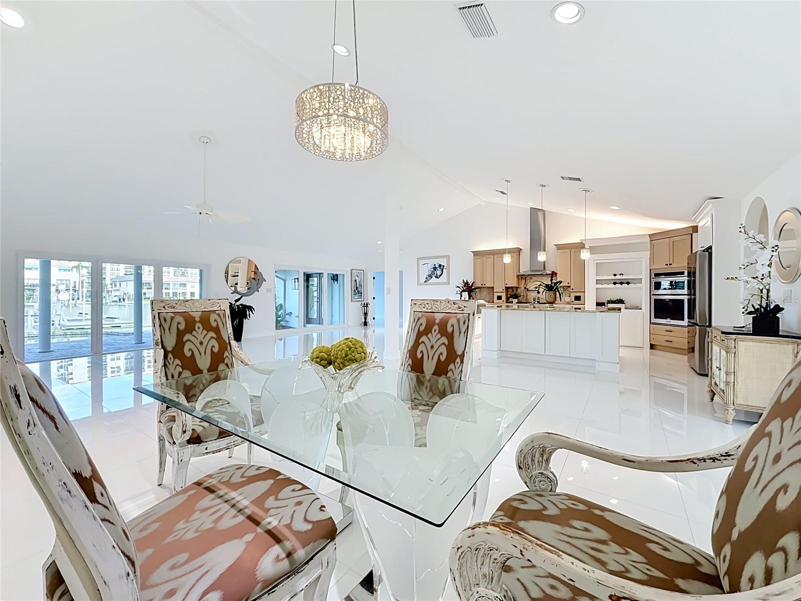 324 LEEWARD IS — photo 18