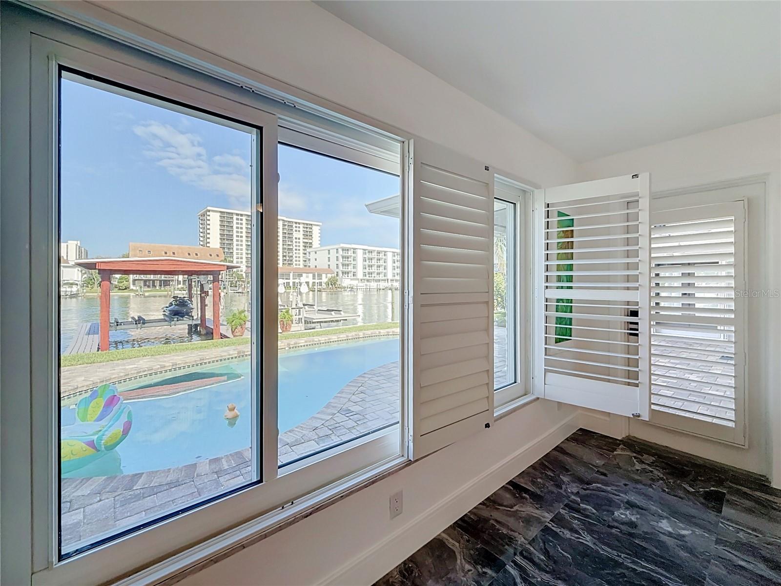 324 LEEWARD IS — photo 26