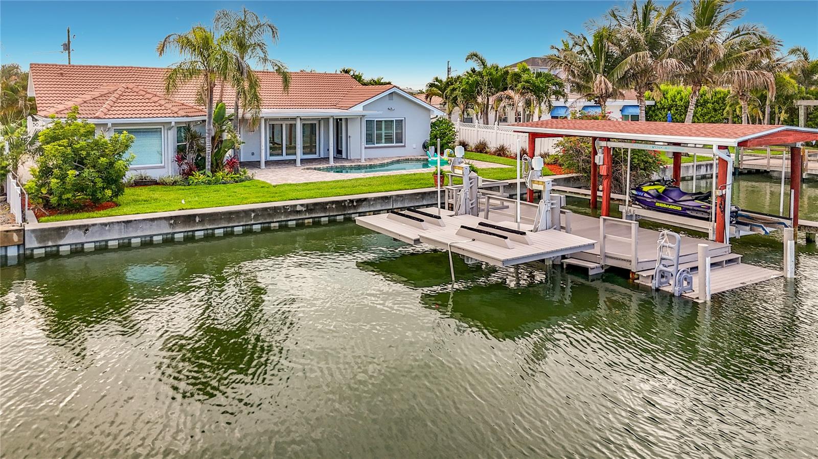 324 LEEWARD IS — photo 60